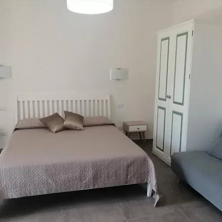 Maison Kaina 3* אולביה