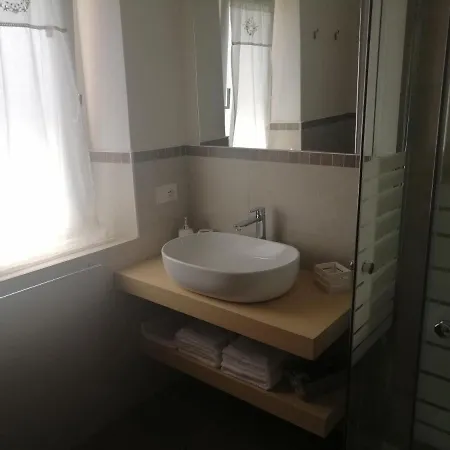 Maison Kaina 奧爾比亞