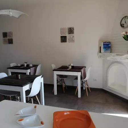 Maison Kaina 奧爾比亞