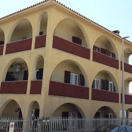 Maison Kaina