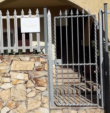 Maison Kaina לינה וארוחת בוקר 3*