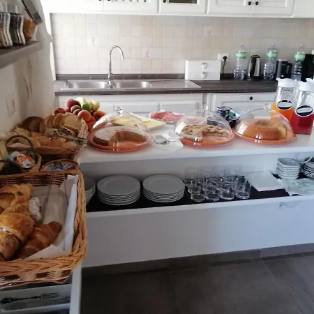 Maison Kaina 住宿加早餐酒店 3*