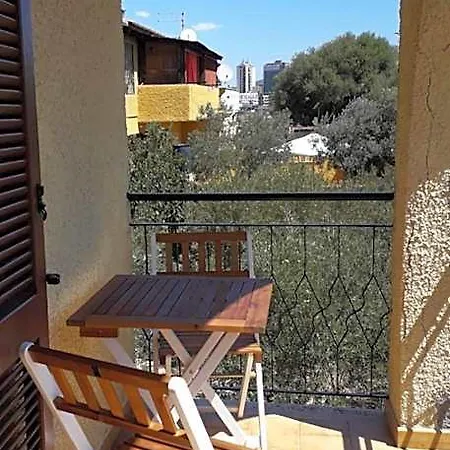 Bed & Breakfast Maison Kaina 3*