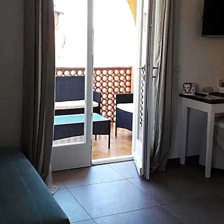 Couette-café Maison Kainà