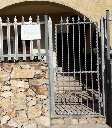 Maison Kaina Bed and Breakfast 3*